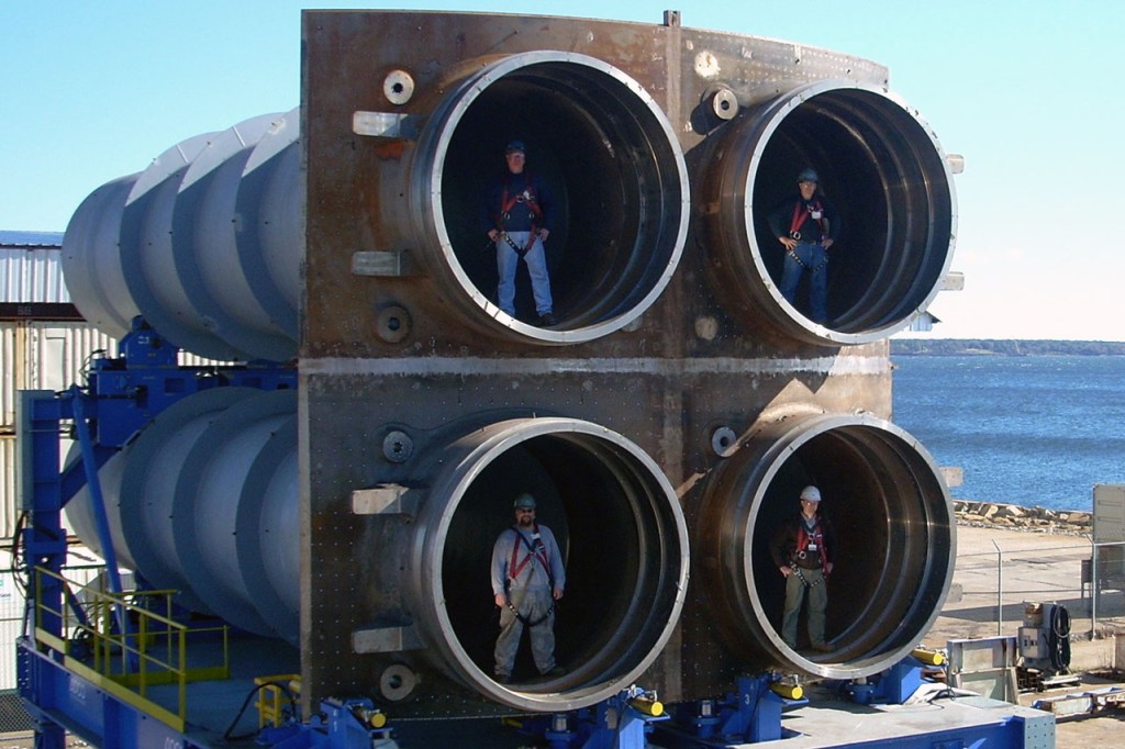defpostmedia's tweet photo. #GeneralDynamics Electric Boat (#GDEB) Awarded $56 Million for 18 #SLBM Missile Tubes. https://t.co/EwIlZxqmsh https://t.co/cuO9sQkpIt