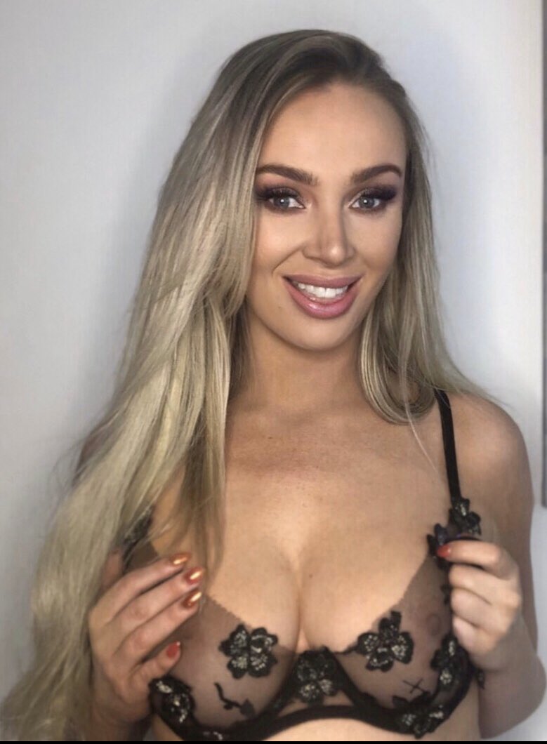 TerrificBeauts's tweet photo. #SexySunday featuring the ultra 😍❤️ @Kylie_Tate29 give her a #Follow #Mission7k https://t.co/bgM0bS8dhY
https://t.co/GkJ77t5NmN @Absukbabes @bikini_friday @tterb1407 @lee_ecclestone @Bear1Knuffel @Maxx_tfd2 @itslatinotimeto @BoobhunterPromo @number_kuusysi @HotBodiedSnaps https://t.co/kVEksBth3A