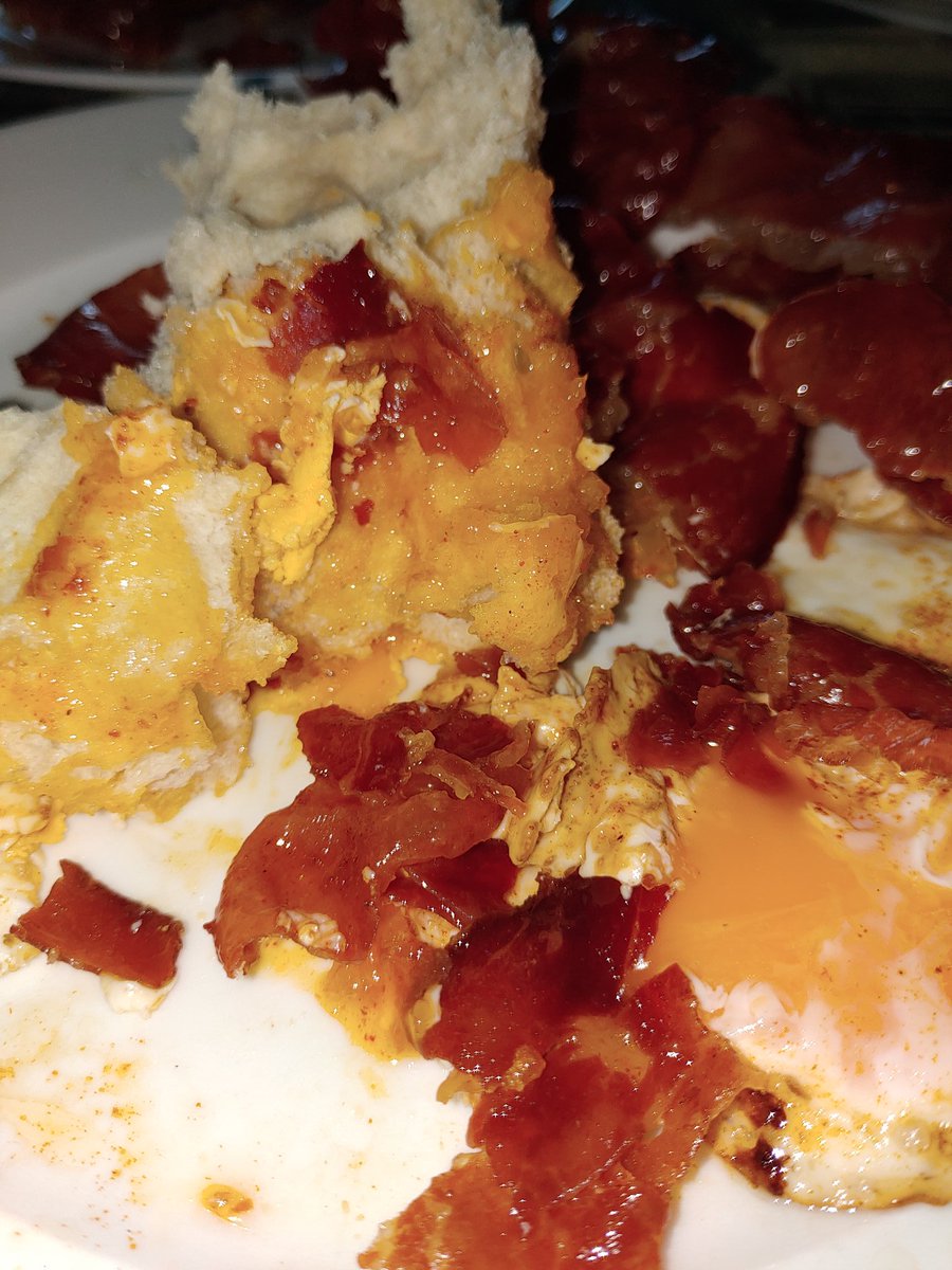 mora_brina's tweet photo. 🍳🍳🥩Desde hace años stamos en #Cantabria y hoy #DomingodeResurreccion celebrando el #DosyPingada con pimentón de #Zamora y buen #Vermouth de #Cantabria 

@Zamora24horas 
@LOZ_SemanaSanta
@eldiadezamora 
@ZamoraNoticias 
@rtvcyl 
@RevBarandales 
@La8Zamora 
#SSZ2020RESURRECCION https://t.co/NVFPzqGv4a