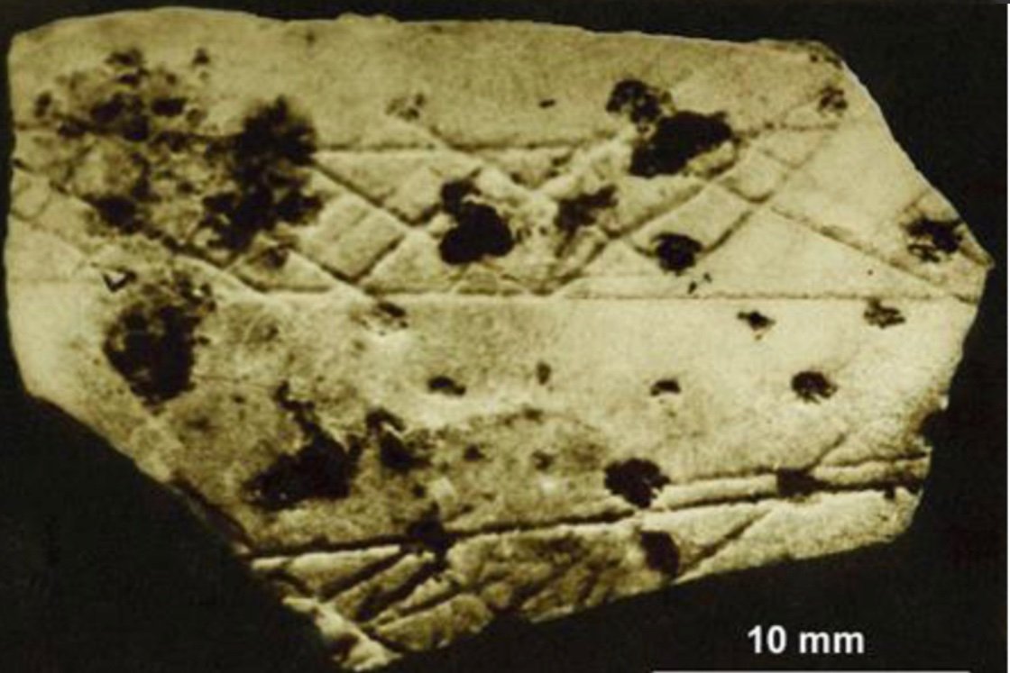 The oldest engraved object ever discovered in India?An ostrich eggshell discovered from Patne(Maharashtra?) dating back to 25,000 years BP may be it.  https://www.google.com/amp/s/www.researchgate.net/figure/Engravings-on-ostrich-eggshell-fragment-Patne-western-India-early-Upper-Palaeolithic_fig2_247847297/amp