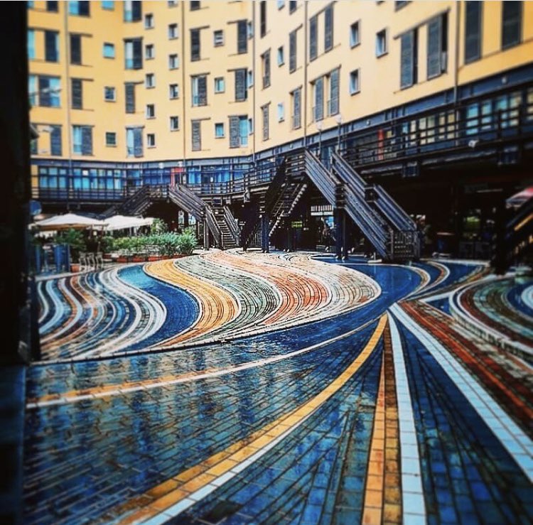 Dibi71Diblasio's tweet image. Galleria di Porta Galliera.

#bologna #ladotta #multocolor