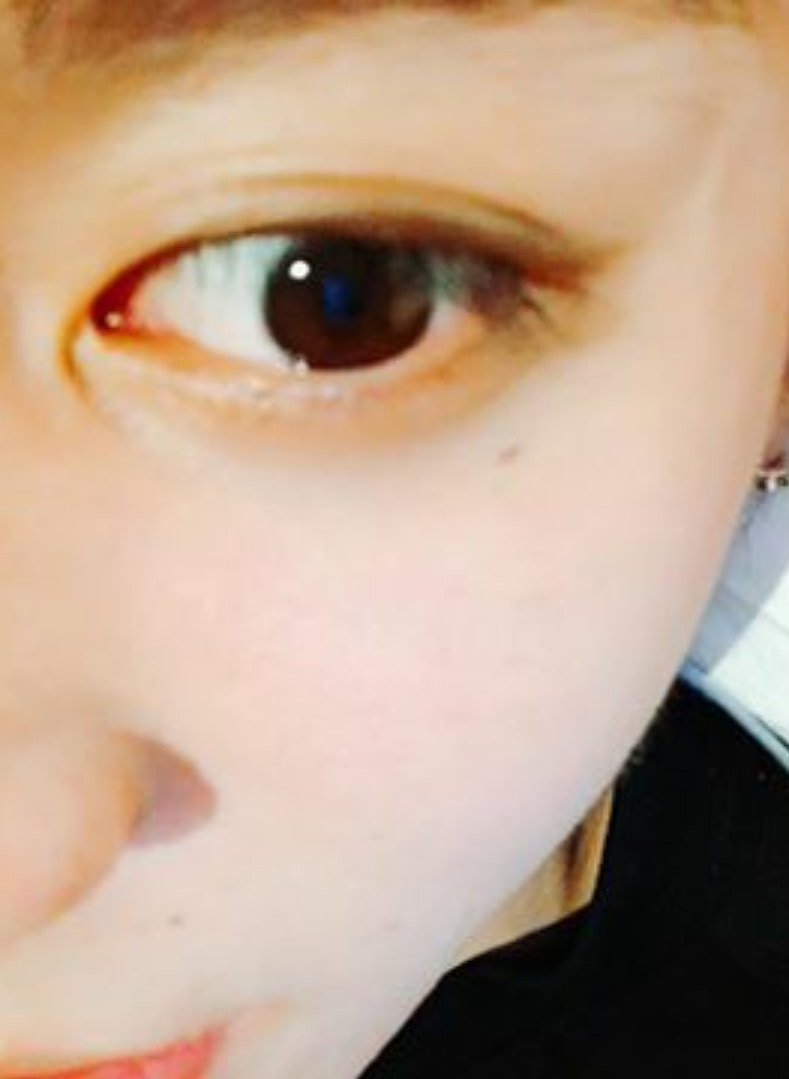 iFuck7official's tweet photo. [#CHRIS2] El ojo que todo lo ve dice que este álbum es de temazos only y que y'all are fool por no hacerle stream. Amanecemos limpiando la casa (not really, estoy esperando que el líder se despierte nada más) y declarándonos #TeamRegular127, that's the queso!! 🧀♥️ https://t.co/VkiJa2WqAy
