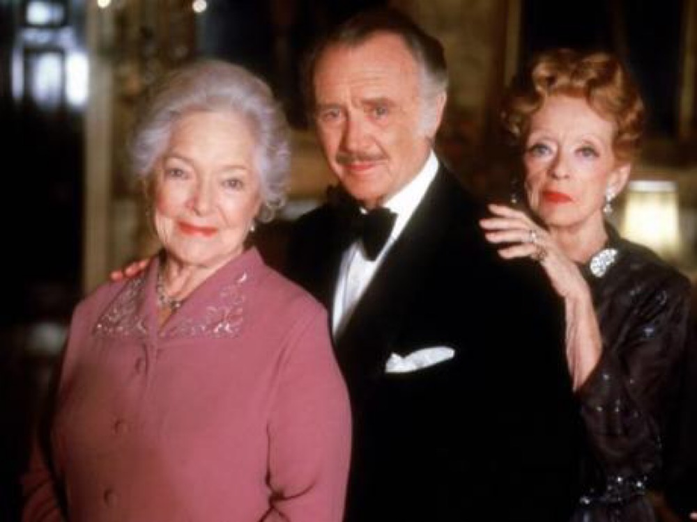 Bette Davis later co-starred in another Christie adaptation, the TV movie of Murder with Mirrors (aka They Do it With Mirrors), which starred Helen Hayes as Miss Marple. By this point Davis was very unwell, having suffered a stroke, and not in good spirits.  #DeathOnTheNile