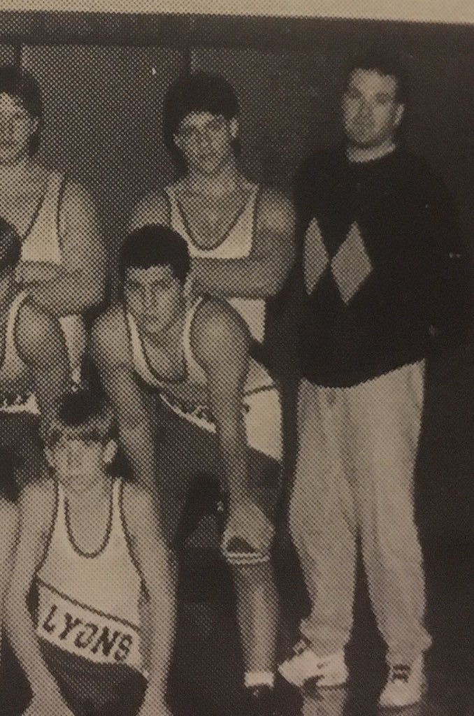 DueyWeimer's tweet image. Ok... I’ll get in on the #Classof2020Challenge

Find pictures from your senior year and post it...

@LyonsSchool @AthleticsLY - Class of 1998

#PinkBackground #NoodleNeckRoll #90sHair