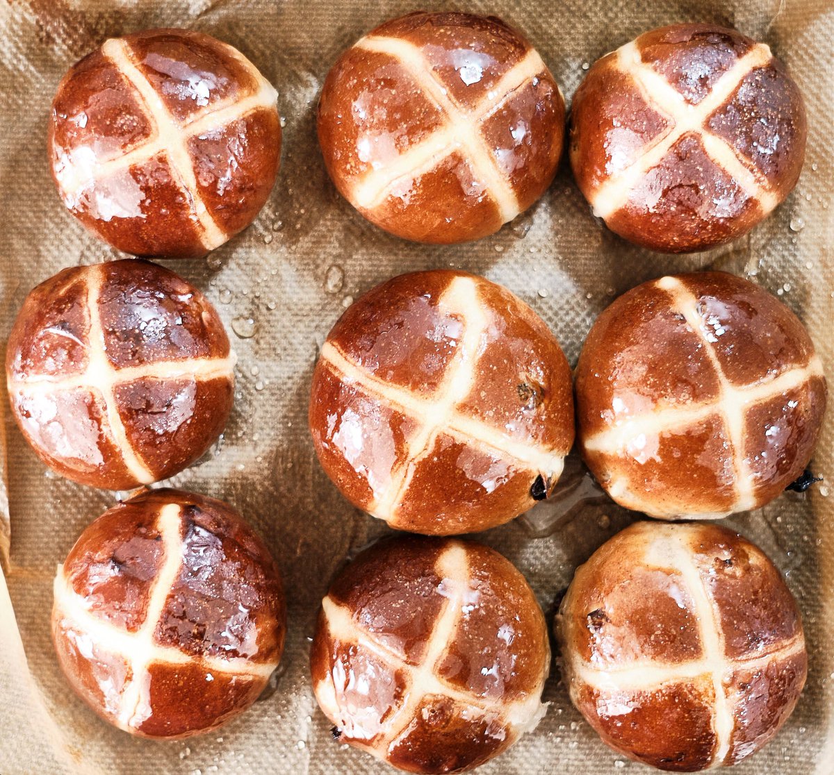 gavinbrownemail's tweet photo. My very first attempt at making #hotcrossbuns for #EasterSunday using @DeliaOnline recipe. @CMUCatering @TUCOltd pretty chuffed with my work. #HappyEaster2020 https://t.co/7ccyKvIbGo