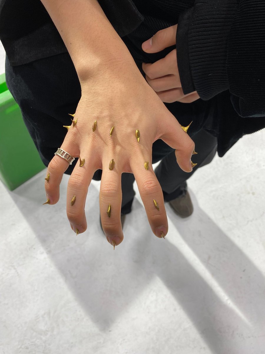 it's hoshi and jeonghan's hands 🐹😇 left side hoshi's , right