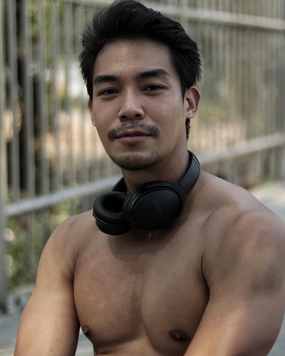 boybuffet's tweet photo. เท็น ทศทิศ | ig @tentensib
สิบคะแนนเต็มฉันให้พี่เท็นคนเดียว https://t.co/5pM1auZu9g