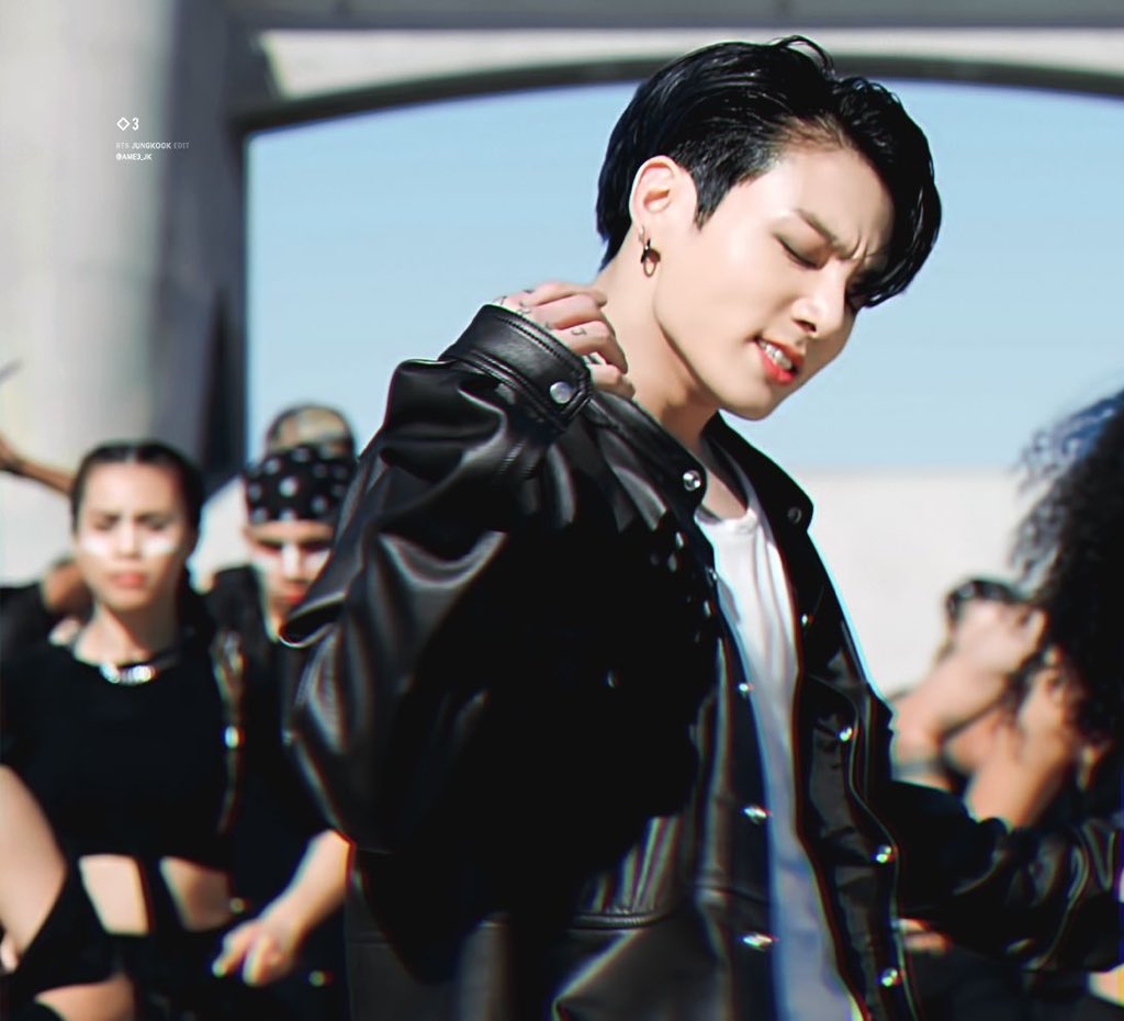 this look WAS A WHOLE SERVE