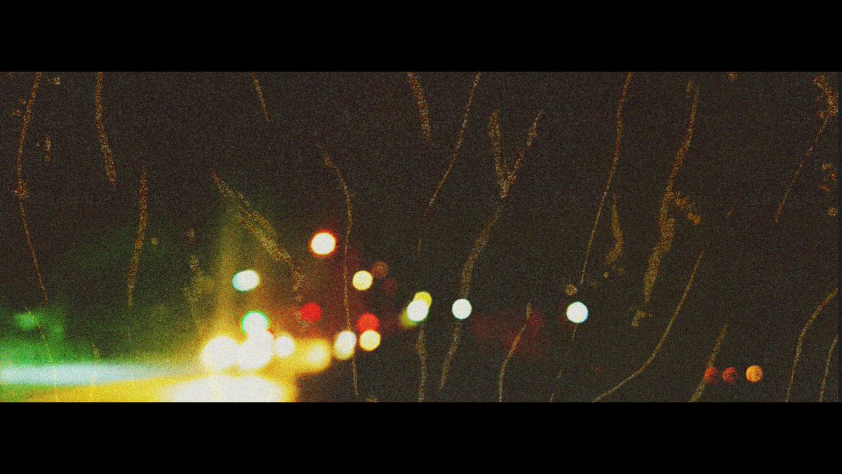Nishidaflower's tweet photo. 夜の光の雨
#写真
#photography
#玉ボケ
#ファインダーの越しの私の世界 https://t.co/KiVtXwiiY0