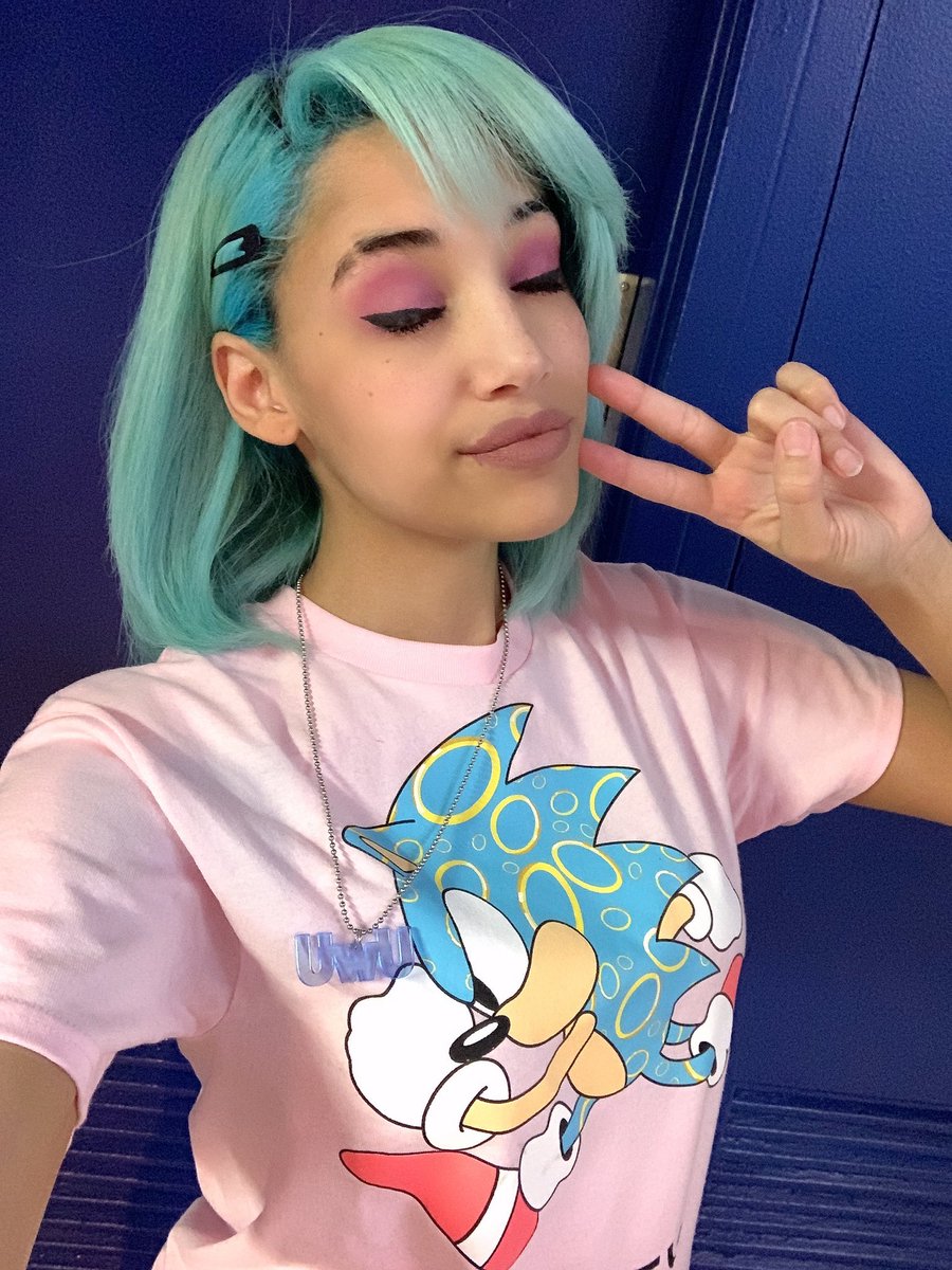 blackRaimbows's tweet photo. Sugar daddy please 🥺🥺 
FinDom• Money Slave • Human ATM • Submit https://t.co/bnK90vedBv