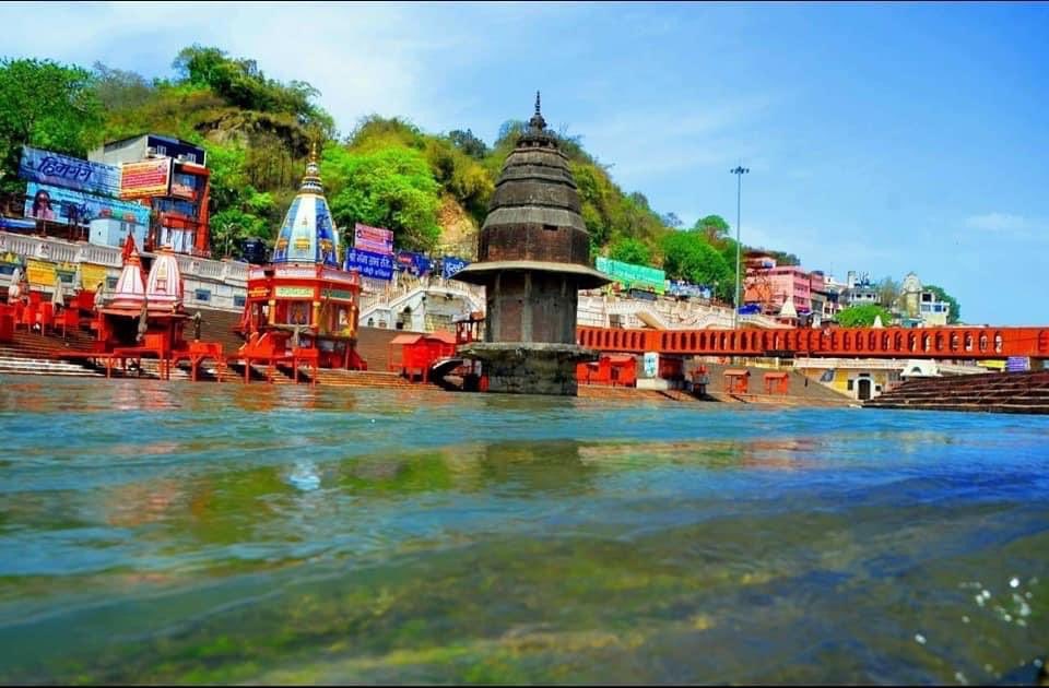 sonalgoelias's tweet photo. Serene River Ganges at #Haridwar Uttrakhand .
Cleanliness, beauty &amp; aesthetics reclaimed 💐
#PositiveEffectsOfLockdown
Let the Mankind take the onus to Preserve &amp; Sustain this !
#NatureIsHealing 
(PC : SM ) https://t.co/Uqbo3VMIXe