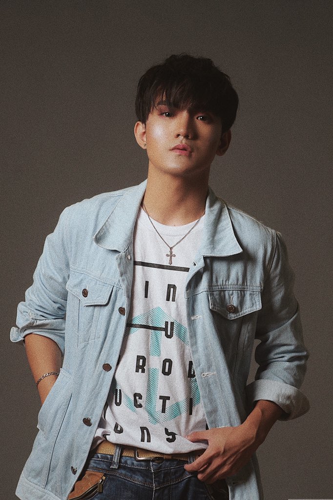 VincentIgno's tweet image. Had fun watching @_PHPmusic’s first vlog. Special mention to @JPsoliva’s humor! Ang dami kong tawa 😅 

More power to PHP MUSIC 💪🏻
#PHP_PowerTripEp1 #phpmusic