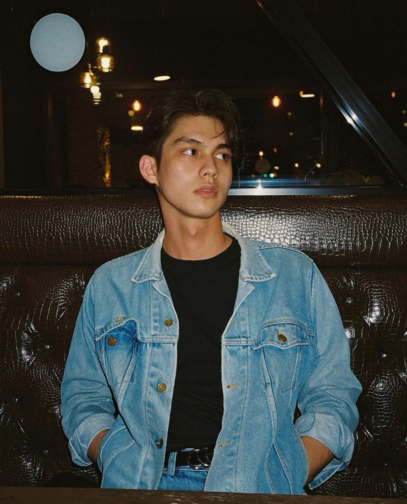 lk_newt's tweet photo. jap nak show off muka handsome https://t.co/JagWdyF9Wh