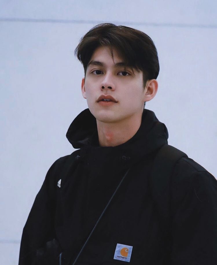 lk_newt's tweet photo. jap nak show off muka handsome https://t.co/JagWdyF9Wh