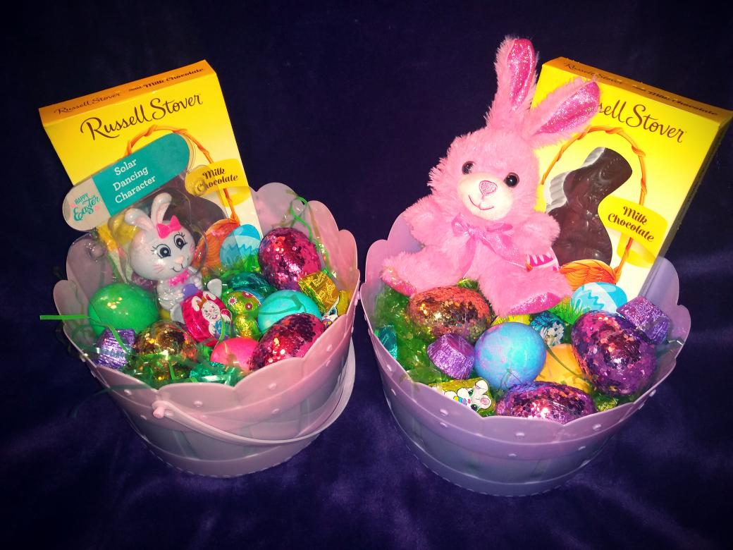 ForestDan's tweet image. Happy Easter! I made baskets for my Mom and Sis.