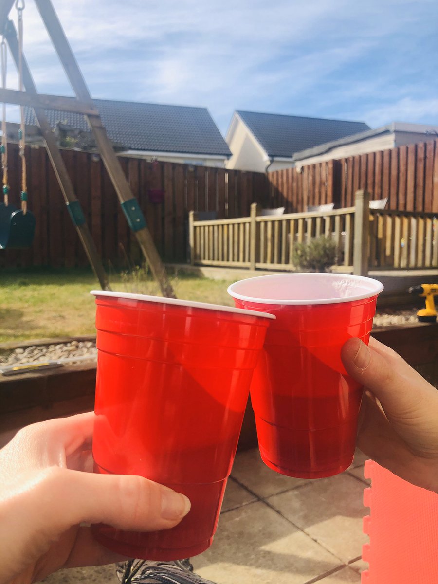 MummyH123's tweet photo. Happy Easter from Scotland @lukecombs 🍻 #beerneverbrokemyheart https://t.co/3QENpQweHR