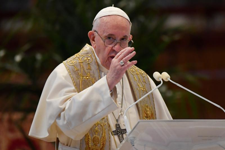 jesuitnews's tweet photo. In his Easter message, Pope Francis proposes universal basic income and new priorities in a time of coronavirus. https://t.co/5U3sCmSqqT https://t.co/GUfpknYv5D