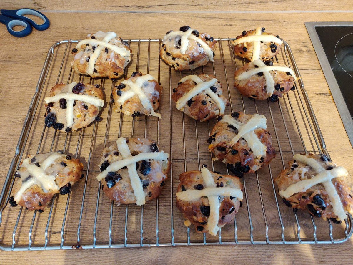 Aesthetically I'm impressed! Some have large dollops of sticky sugar syrup, some crosses aren't perfect... They smell right...  Now just to actually taste them...