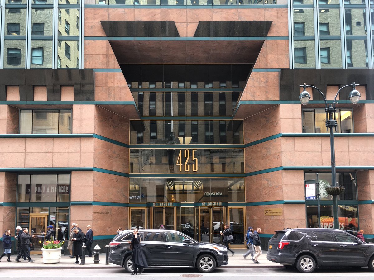 One of my favourite ‘power’ entrances (seriously, i swear its got shoulder pads) is at 425 Lexington Avenue, by Helmut Jahn, New York, from 1987