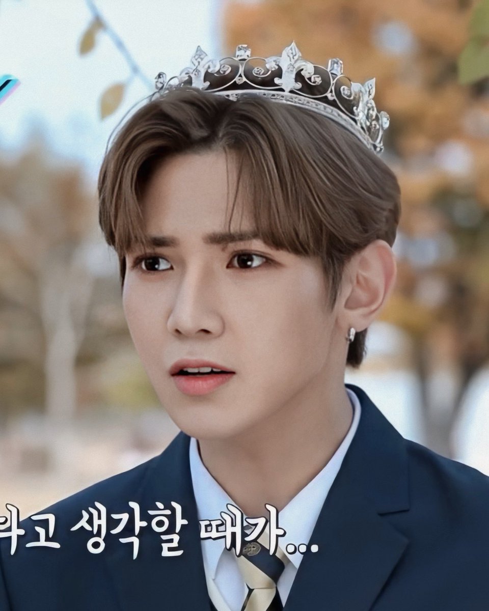 yeosang looking like the prince of korea