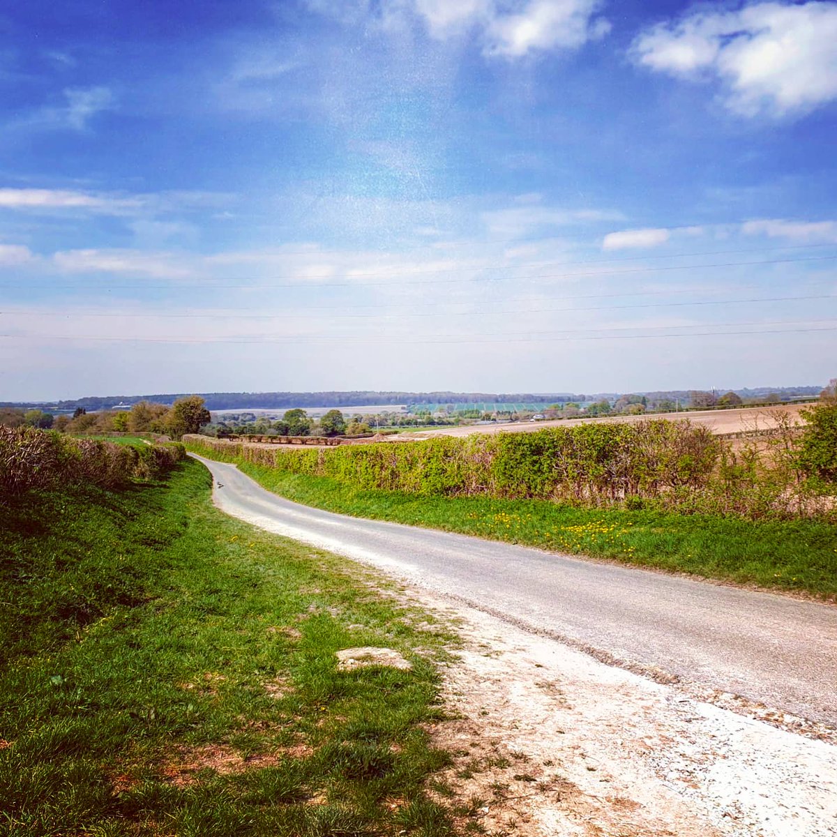 AndyRamsay2's tweet image. Today's Easter cycle. #fourmarks #Hampshire #countrysideandfarmland #Countryside #sunshine #cycling #farming #staysafe
