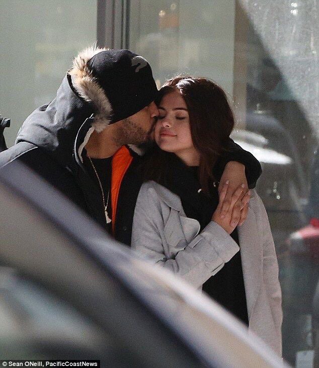 selena gomez and the weeknd in 2017; a thread: