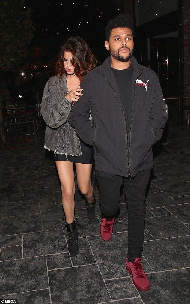 selena gomez and the weeknd in 2017; a thread: