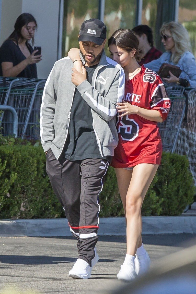 selena gomez and the weeknd in 2017; a thread: