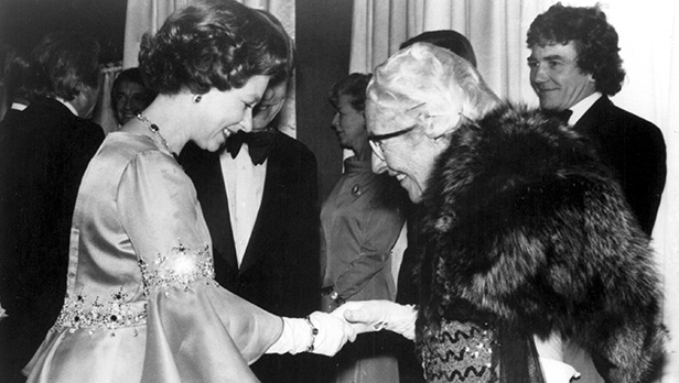 In 1974 the royal premiere of Murder on the Orient Express had been one of the final public appearances of Agatha Christie, who was 84 years old. She got out of her wheelchair to greet the Queen.