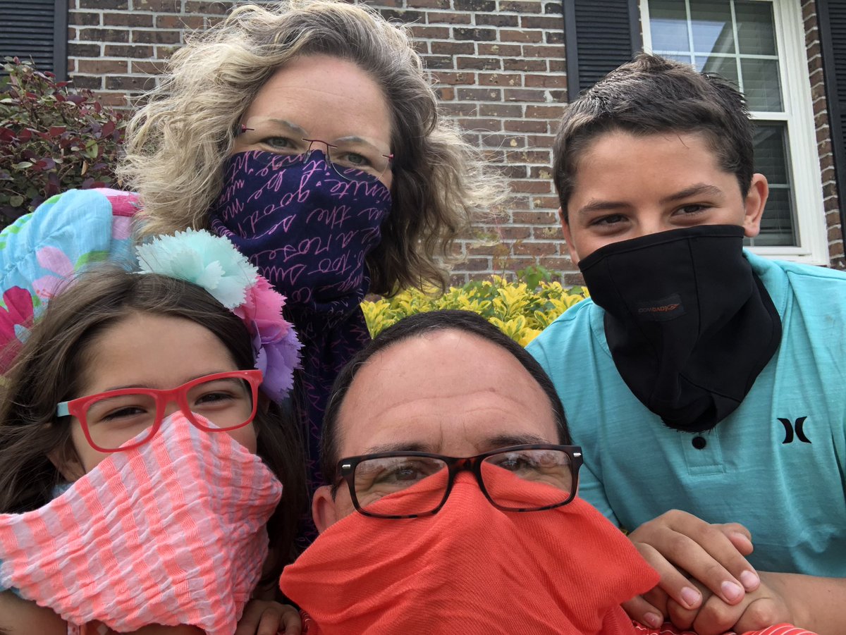 Jeff_Mezzatesta's tweet photo. We tried to rob the grave, but God beat us to it!! He is risen!! Happy Easter from my bandits & me!! Luann Mezzatesta โ๏ธ Be safe #covid19 #Easter20 https://t.co/1idXdKEkWP