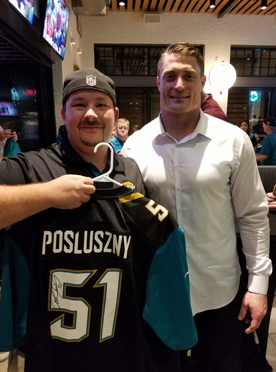 JagsMegaFan's tweet image. The man that helped us to the 2017 Afc championship. If the refs hafnt screwed us we would have been in the superbowl. He deserved that after all his hard work. #Superman #TacklingMachine