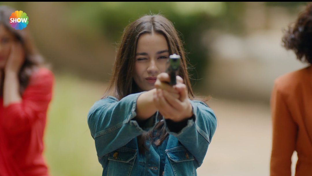 Karaca in Aliço's words is" smart, she sees even if they don't see her" she was the first girl to get the Cukur tatoo, she learned how to use a gun , stood up against Akin, as a sign to the female empoweremnt GH promised  #cukur  #KaracaKoçovalı  #AzKar