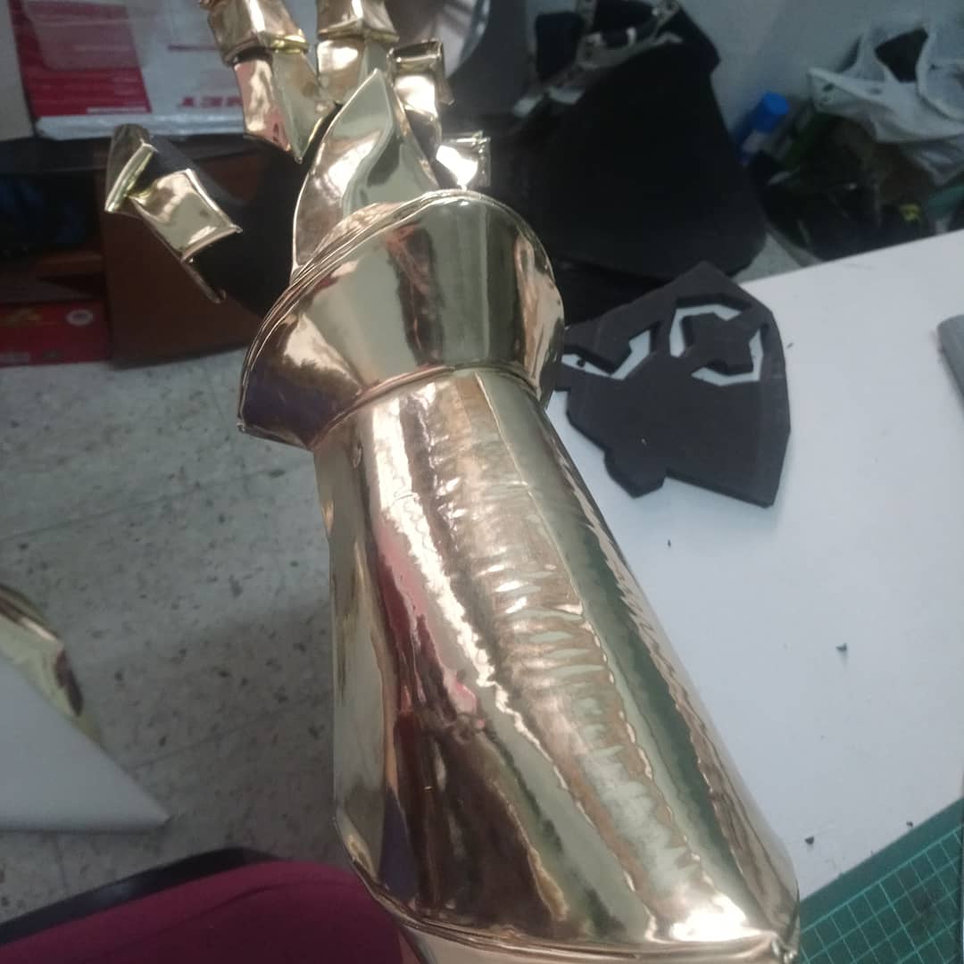 KyoHelios_Cos's tweet photo. Gilgamesh Caster Gauntlet Upgrade done!
#gilgameshcaster #fatego #fategrandorder #fategrandorderzettaimajuusensenbabylonia #fatebabylonia #kingofuruk #typemoon #diyarmor #diycrafts #diycosplay #cosplay #cosplayer https://t.co/UURe95L9Gb