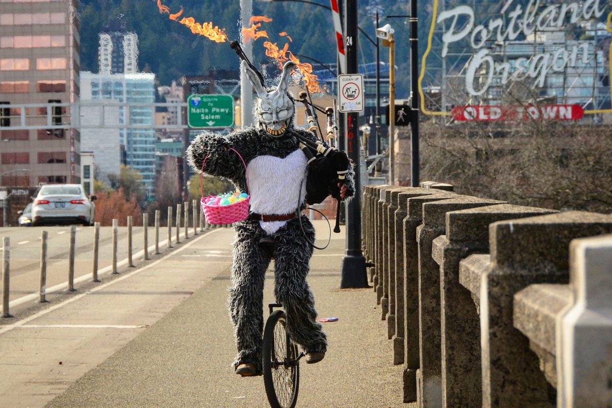 TheUnipiper's tweet photo. You're gonna want to give the Easter Bunny at LEAST 6 ft this year. #PlagueBunny #KeepPortlandWeird #Easter #HappyEaster #Easter2020 #pdx https://t.co/hBGeIxPanJ
