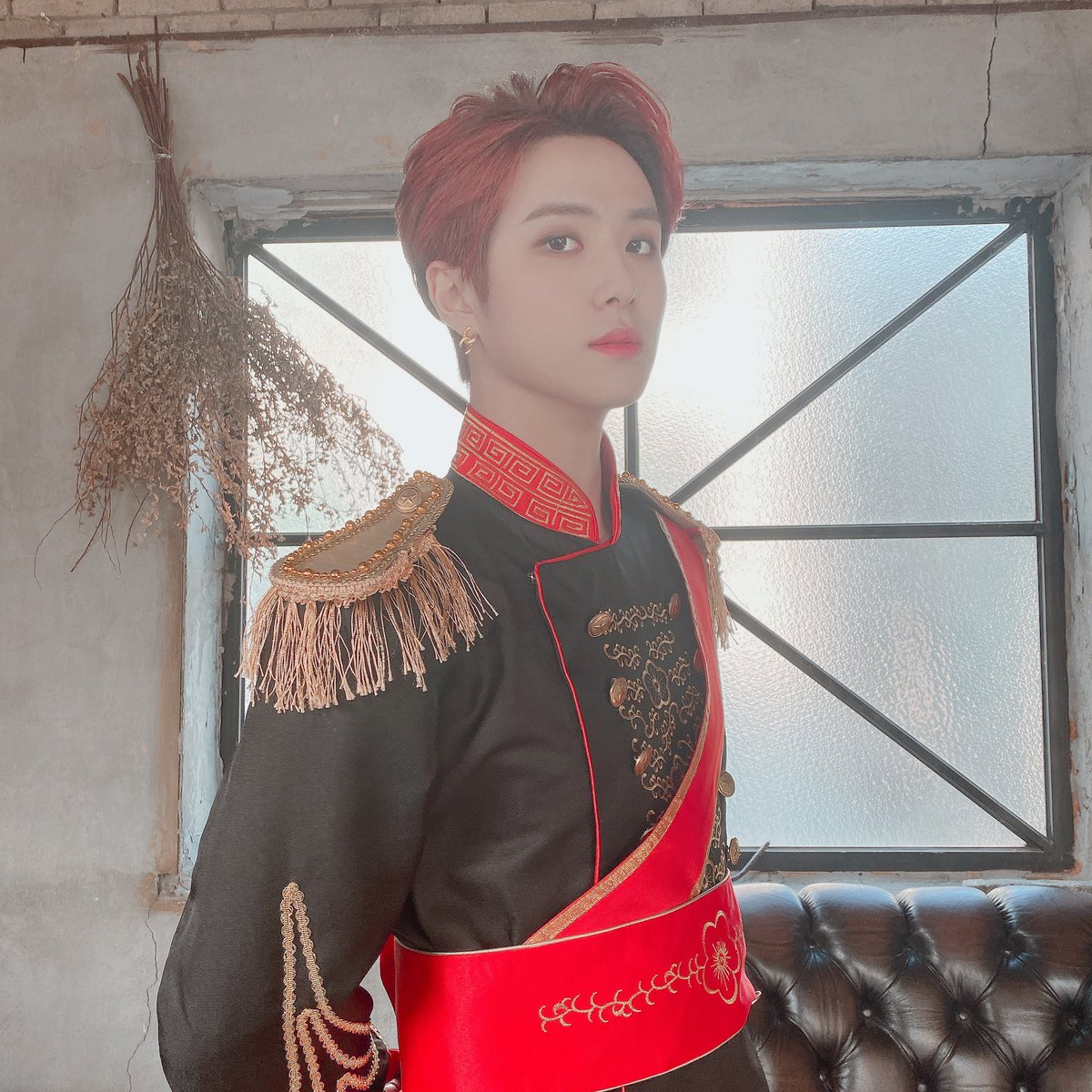 DongHan_Arg's tweet photo. |TW| 200331 #동한 #김동한 #KIMDONGHAN #D_NATION || Actualización de la cuenta oficial de #Donghan.
" ¡Hace calor hoy! Ten una dulce noche.🌰❤"
cr: owner | via: donghan_update
Subido y traducido por Sweet Smile - Kim Donghan Argentina https://t.co/o74pxJeIIM
