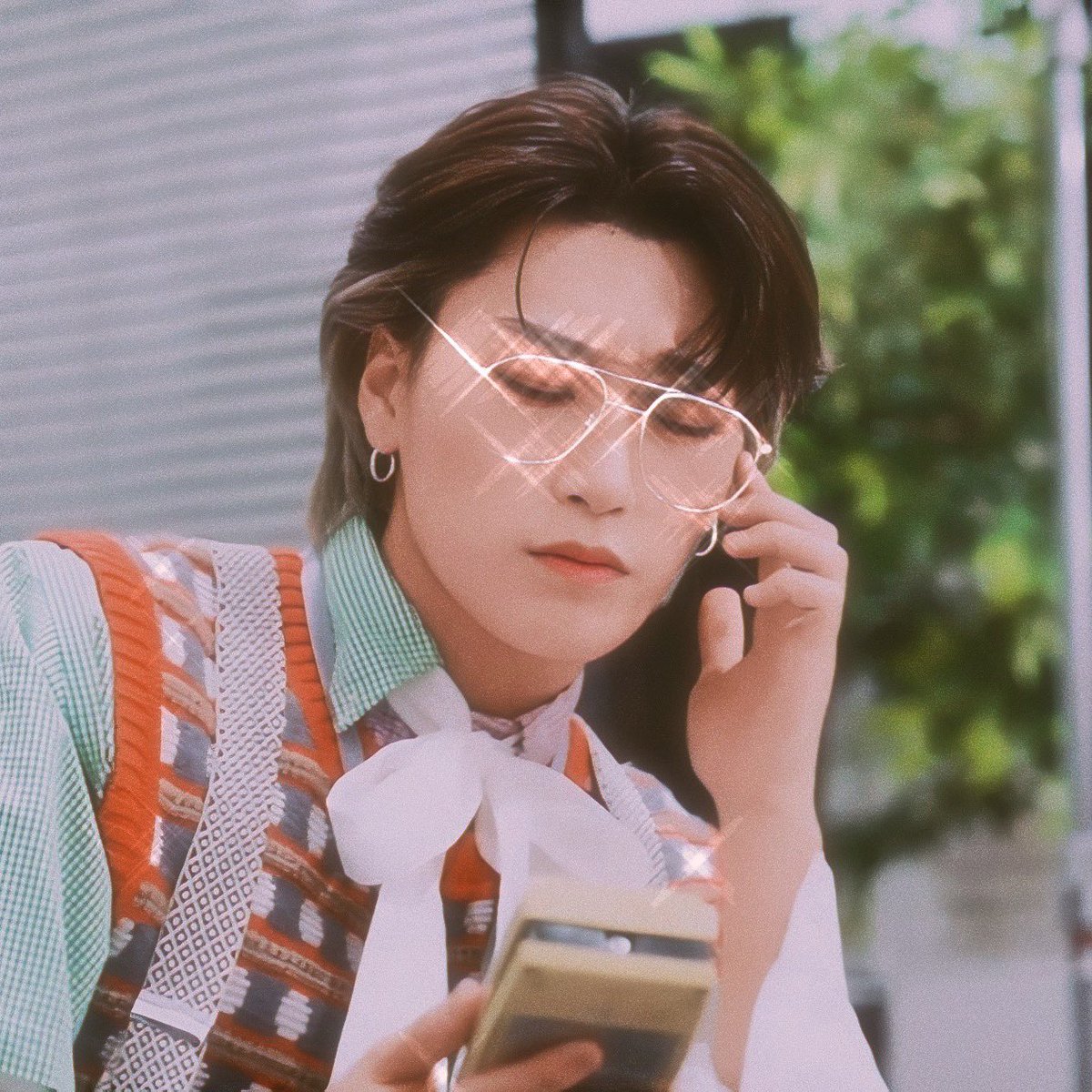 choi san as 90s heart throbs - a thread https://abs.twimg.com/emoji/v2/... draggable=