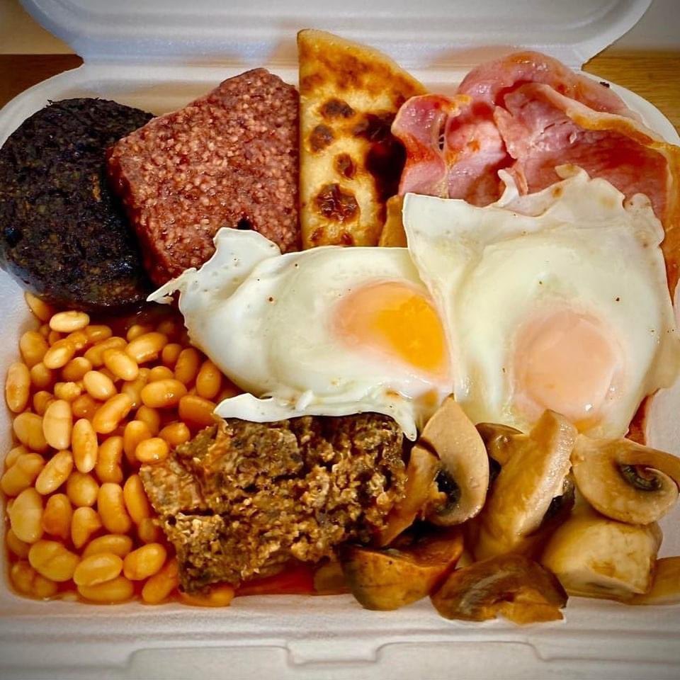 milngavie's tweet photo. Why not treat yourself to some home #delivered food from your local businesses in #Milngavie! After all it's the #Easter #weekend 😋
#CafeAlba are delivering from 10am-3pm 7 days a week. Call 0141 956 1163
#FPizza are delivering 7 days a week 4pm-9pm. Phone 0141 956 1325 https://t.co/niplaFGOaX