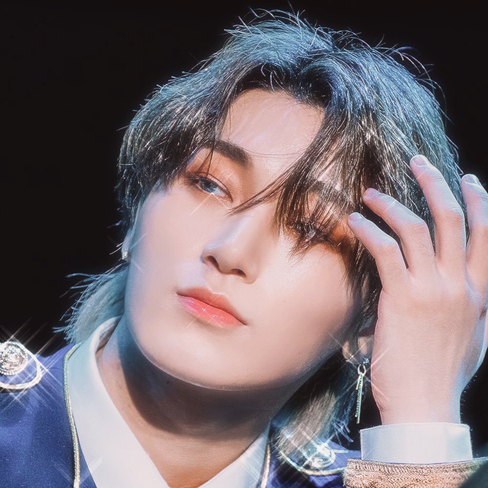 choi san as 90s heart throbs - a thread https://abs.twimg.com/emoji/v2/... draggable=