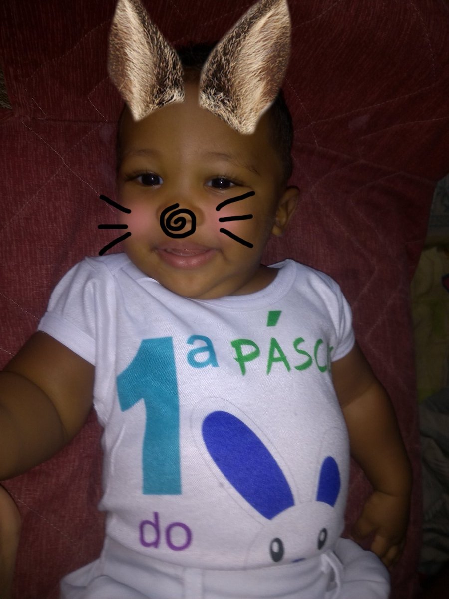 Biellmeubb's tweet photo. " Coelhinho da Páscoa 
O que trazes pra mim?
Amor 
Alegria 
Sorrisos 
     sem fim....
 Te amo Meu rei 😍😍
 #PrimeiraPascoa #RogerGabriel 💓💞 https://t.co/oHnpUEFKwU
