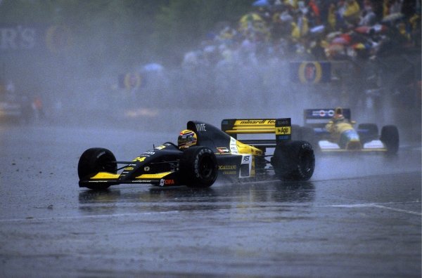 Roberto Pupo Moreno foi o primeiro brasileiro a correr pela Minardi, no GP da Austrália de 1991, a corrida mais curta da história, com apenas 14 voltas. Após ser demitido pela Benetton, ele passou pela Jordan e terminou o ano no time italiano.  #MemóriaGP