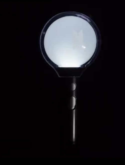am i the only one who likes the new lightstick,, like i don’t think it’s ugly?? 