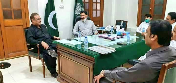 MMSoomro786's tweet photo. Criminal and Corrupt PPP Leader Aijaz Hussain Jakhrani who is involved in 44 Billion Rupees Corruption having under investigation of NAB cases but Deputy Commissioner Ghazanfar Ali Qadri back Aijaz Jakhrani in all Govt funds &amp; Ration #RejectedAijazJakhrani #TransferGhazanfarQadri https://t.co/fCgFDeubrk