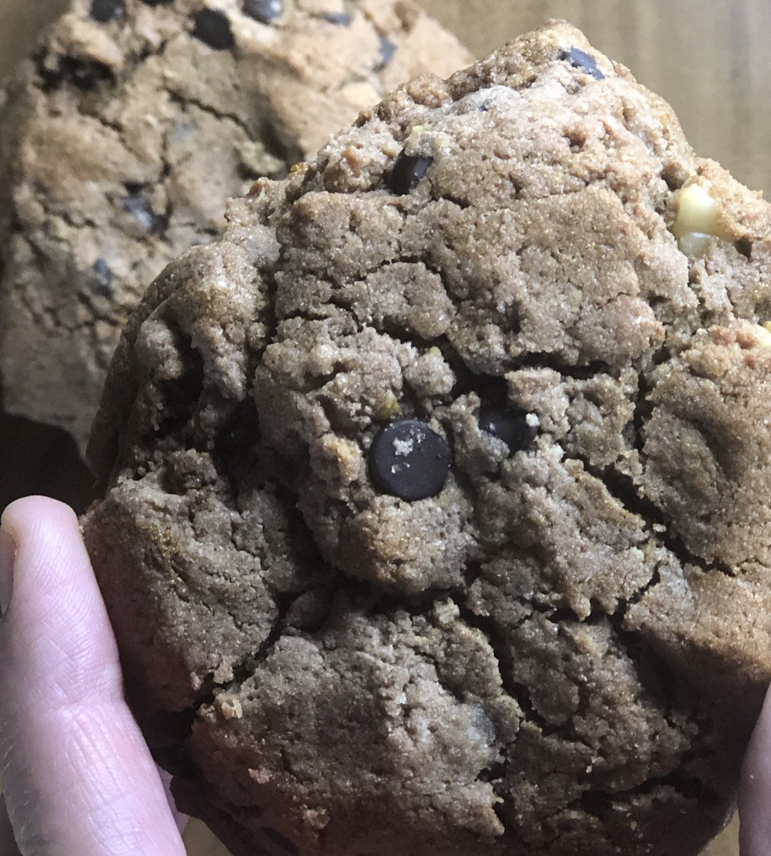 v_capaldi's tweet image. FREE Guided Meditation for Relaxation, Caramel Walnut Chocolate Chip Cookie Recipe and Teaching My Favorite Class with a Discount Code  🙏 - mailchi.mp/paleobosslady/…