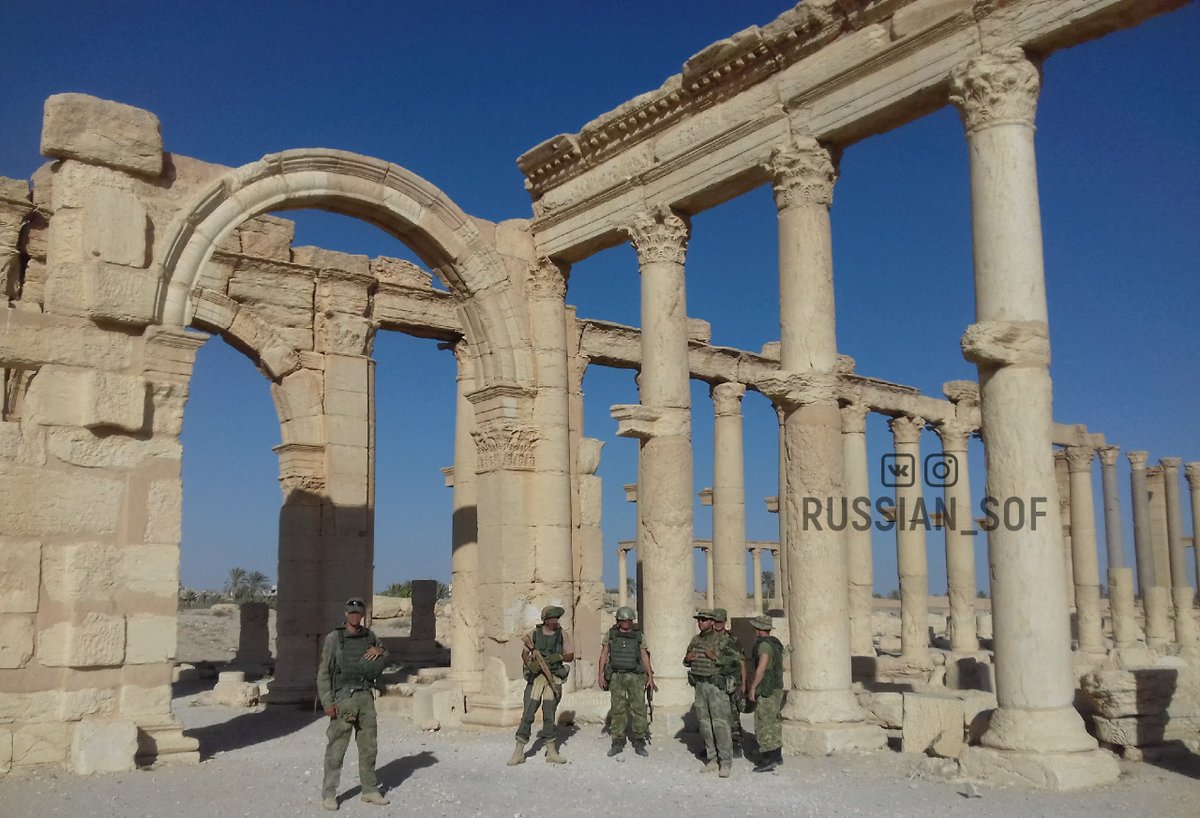 Photo from 2016-2017 of Russian spetsnaz servicemen in Palmyra, including Sergeant Valery Emdyukov from the 3rd Spetsnaz Brigade who was killed in Syria on August 3, 2017. 53/ https://vk.com/russian_sof?z=photo-138000218_457267954%2Falbum-138000218_00%2Frev