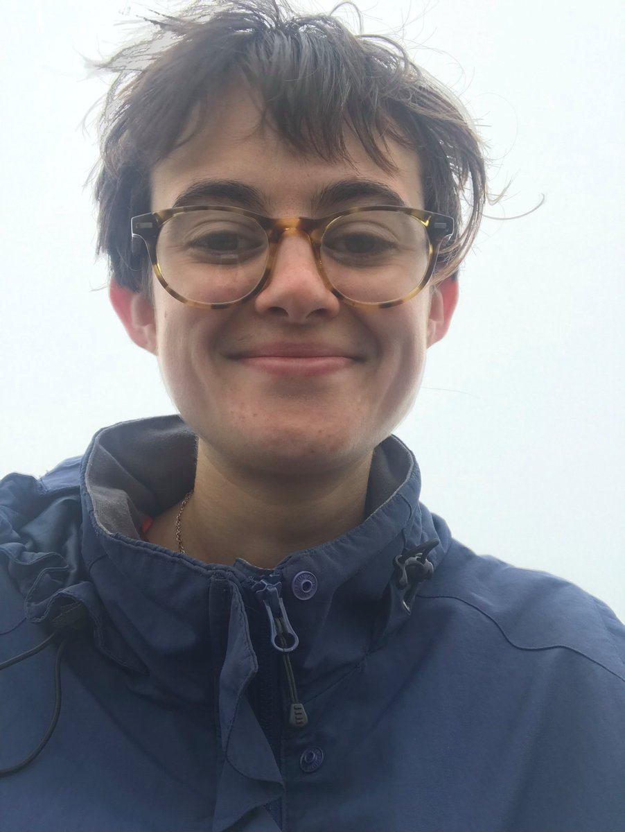 WOAH THERE- did somebody say FROCK! 
She is a composer, singer and sound artist and she looovess ittt...
J O I N - U S
zoom.us/webinar/regist…