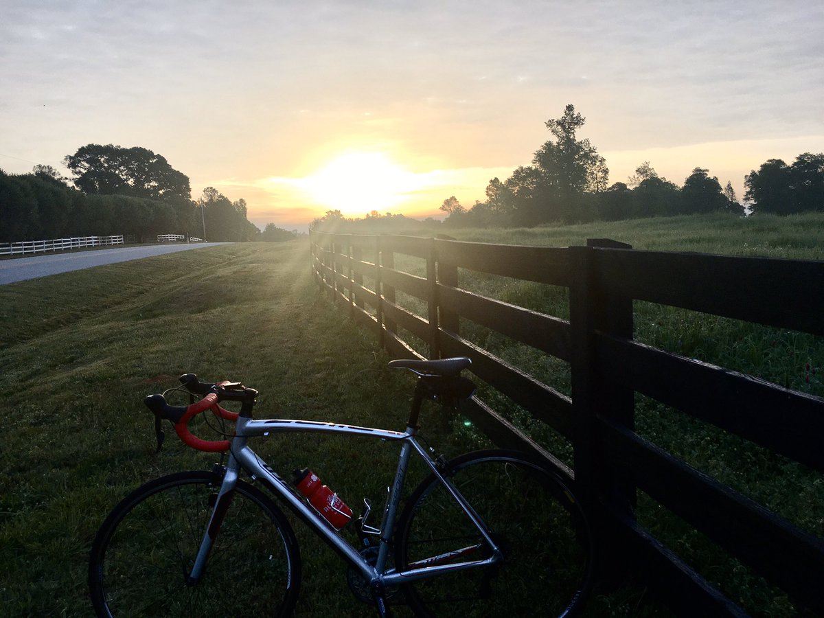 scoot_57's tweet photo. I had my personal Sunrise ride and praise. I rode the countryside for 20 miles praying for those along the path. It was great hearing the birds lead worship and the cows yelling Amen! LOL. In all seriousness, his creation gives praise, so can I! 

Luke 19:40 NLT https://t.co/gSdTynjcTE