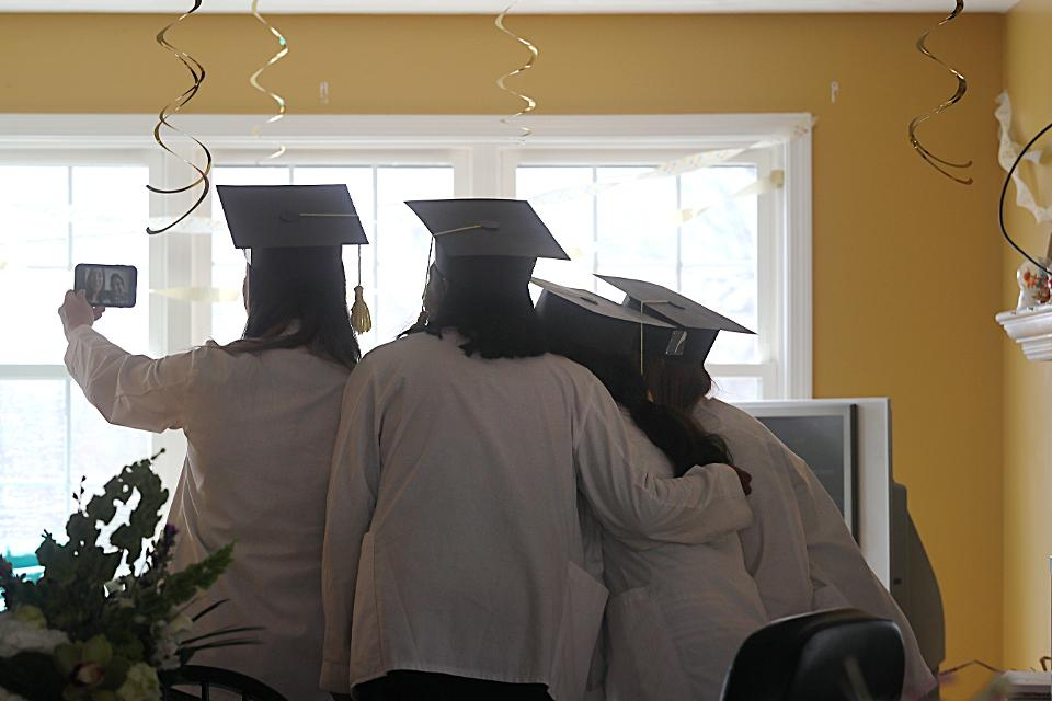 Quarantined Students Graduate From Home—With Help From Robots In Caps And Gowns

forbes.com/sites/carliepo…