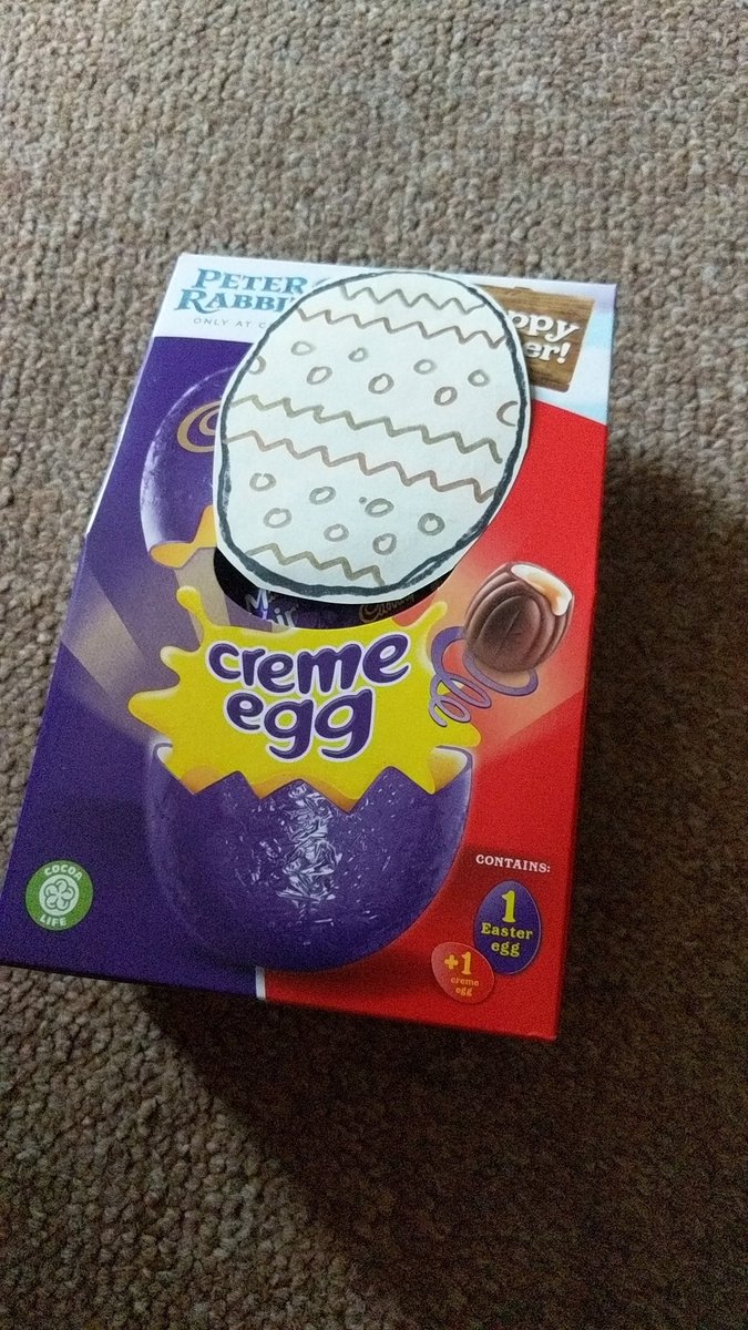 Shout-out to @JagexPoerkie for hiding an Easter egg in my front garden, right before a thunderstorm. Let's hope he made it home before the rain #JagexFamily #Easter