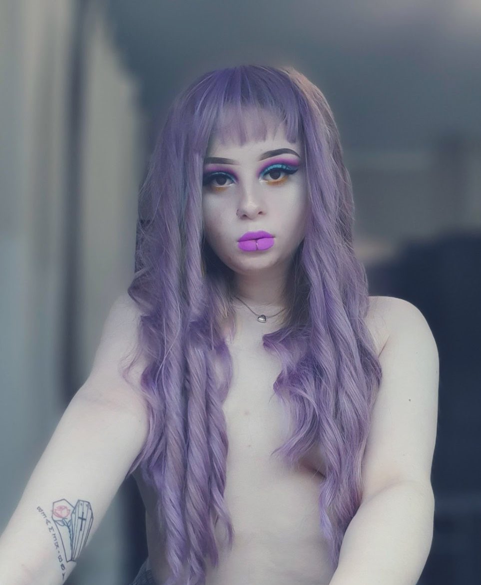 Domina Sandra tweet media