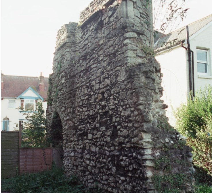St Denys Priory, Southampton. 18thc images show a W front, is the current surviving fragment in a back garden the S wall of the church nave? Also wow HE has some bloody thorough JS blocking image downloads which is pretty meanspirited when this project was HLF funded
